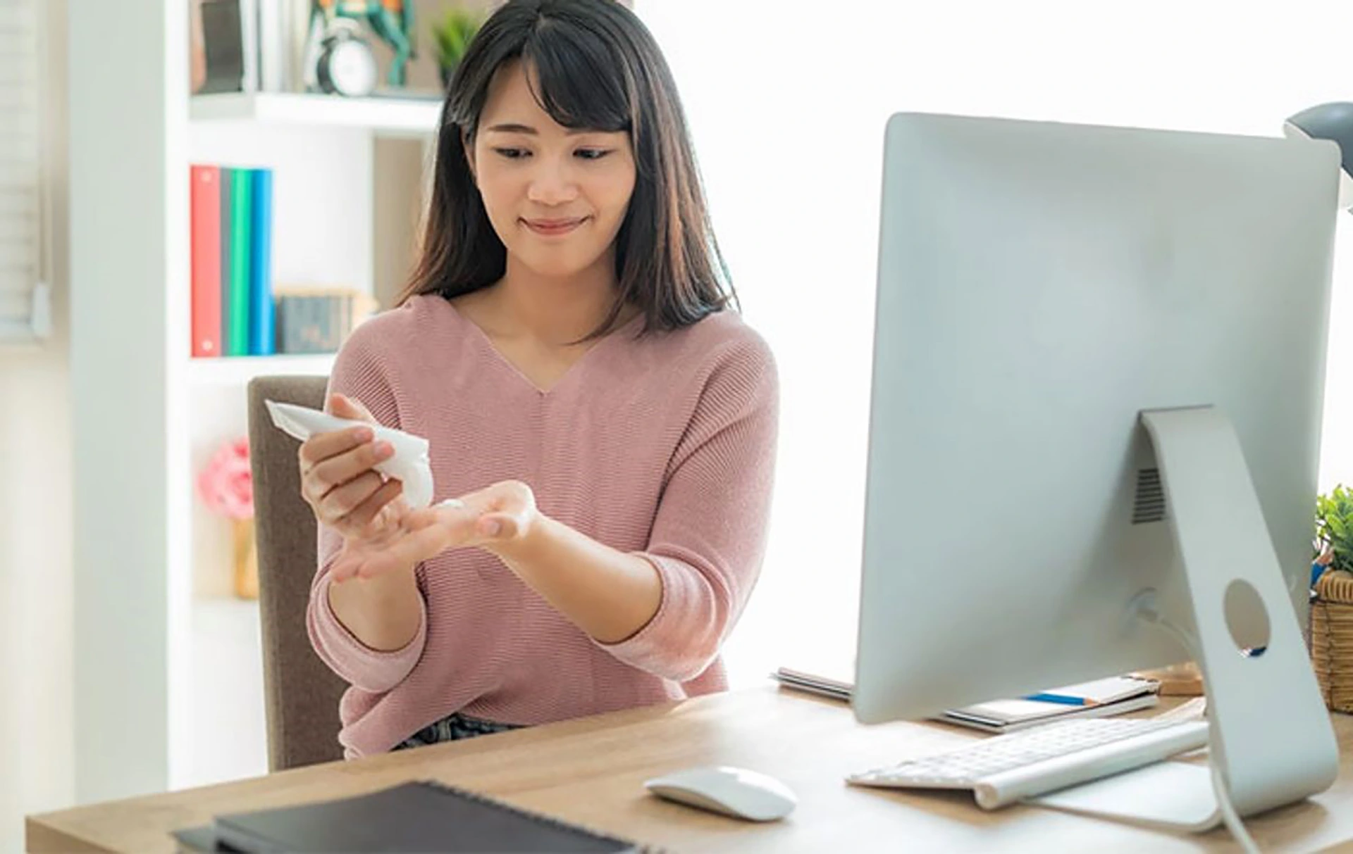 Lợi ích khi sử dụng kem chống nắng trong nhà